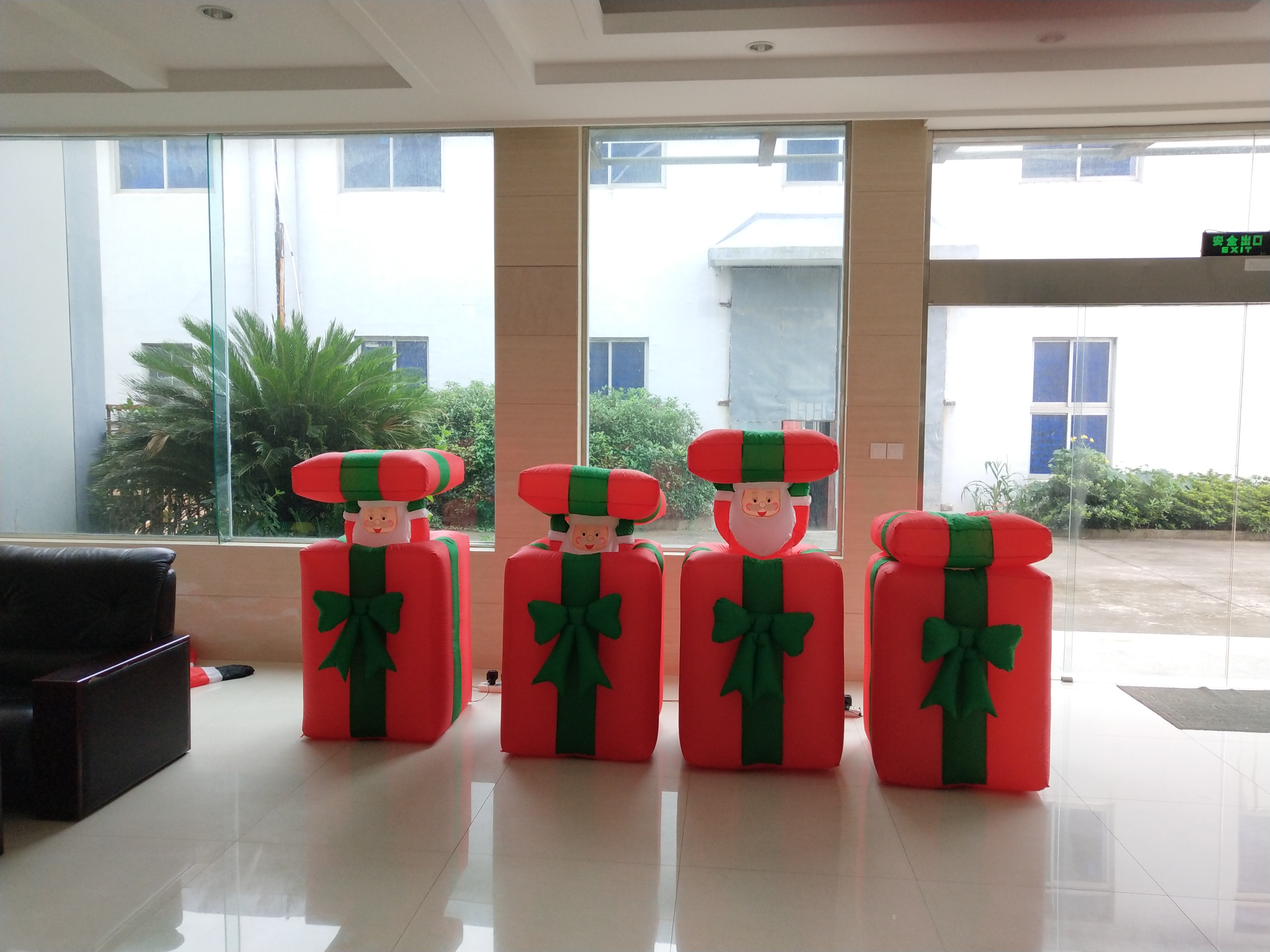Selection Criteria For Holiday Inflatable Decorations